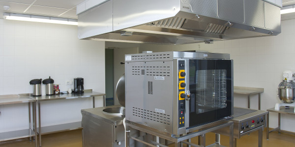 Limpiezas Campanas Extractoras de Cocinas en Cádiz · Cocina de Hospitales